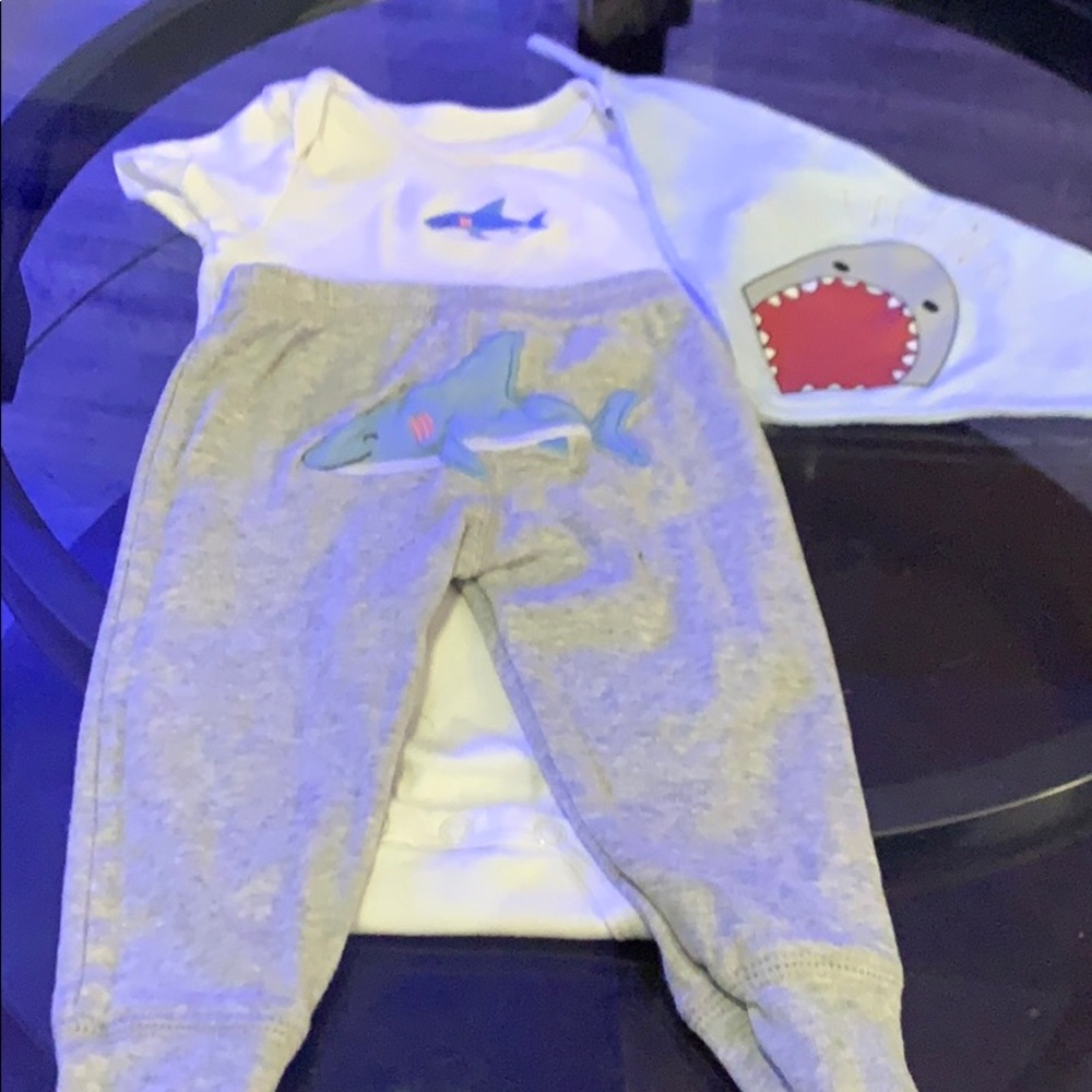Carters Unisex Matching Set!